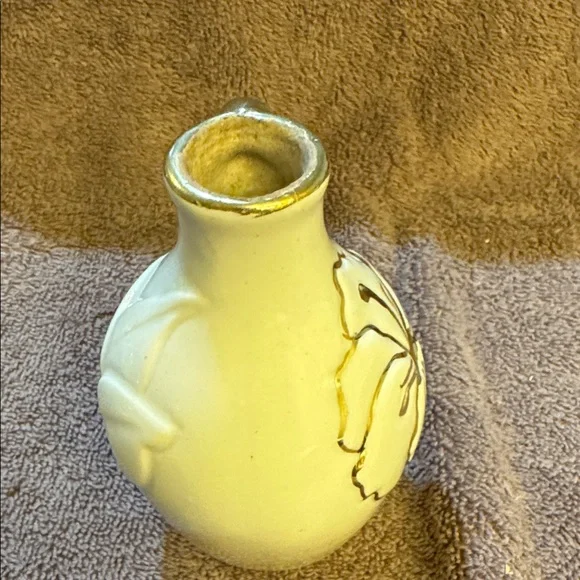 Old Collectable Clay Cream Colored Jug Vase - Picture 7 of 12